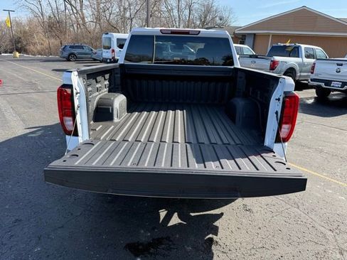 New 2026 GMC Sierra 1500 Pro AWD/4WD image 18