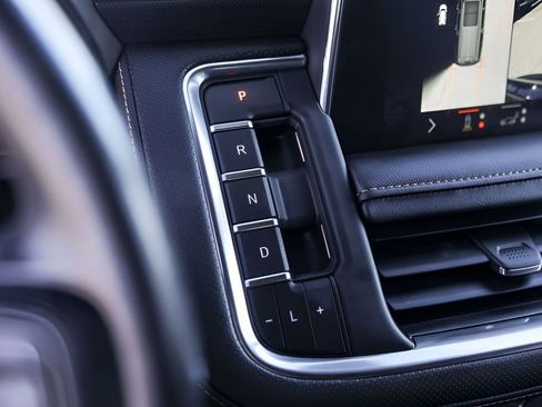 Used 2022 GMC Yukon AT4 image 18