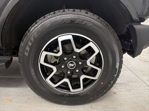 Used 2021 Ford Bronco Outer Banks image 11