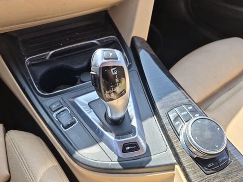 Used 2018 BMW 330e RWD image 11