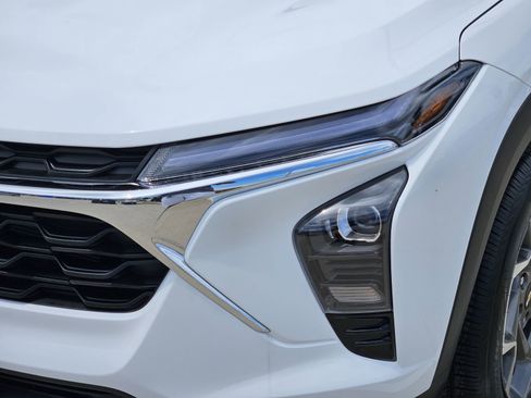 New 2026 Chevrolet Trax LT FWD image 11