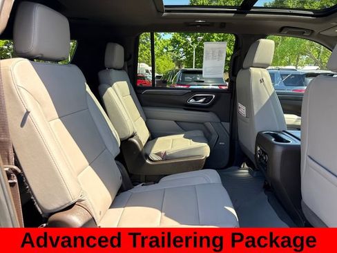 Used 2024 Chevrolet Suburban Z71 w/ Luxury Package AWD/4WD image 27