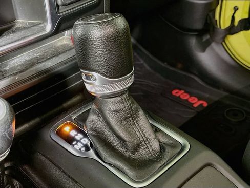 Used 2023 Jeep Wrangler Sport AWD/4WD image 17