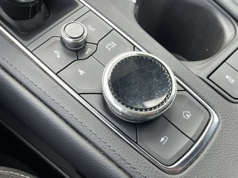 Used 2024 Cadillac XT4 Premium Luxury image 49