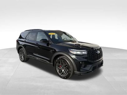 Used 2025 Ford Explorer ST