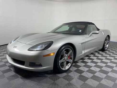 Used 2005 Chevrolet Corvette Convertible w/ Preferred Equipment Group image 11
