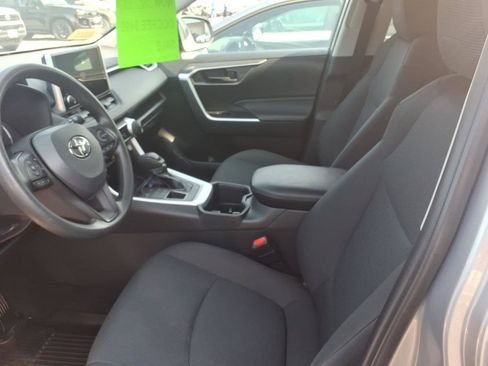 Certified 2023 Toyota RAV4 LE AWD/4WD image 7