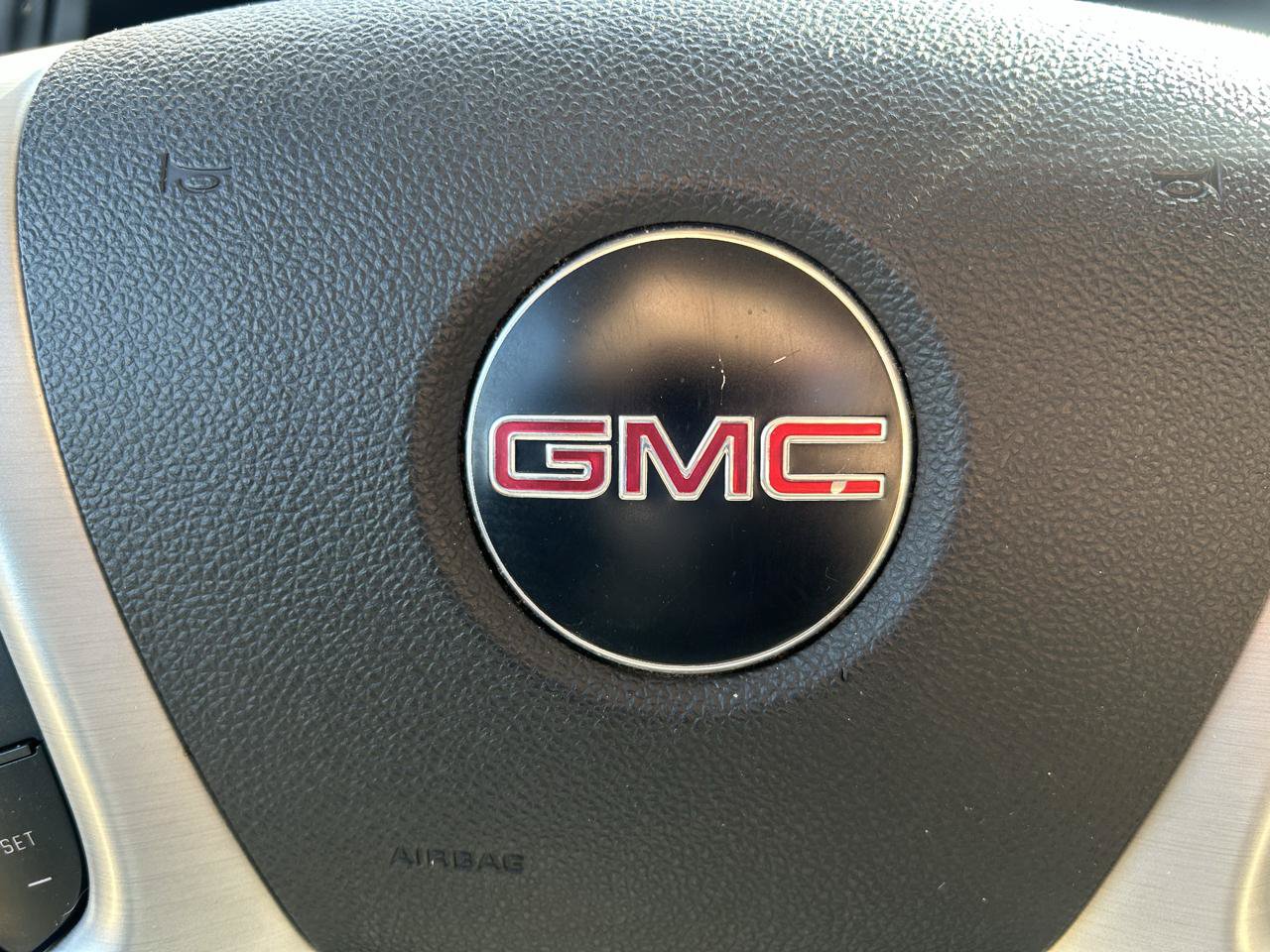 Used 2011 GMC Acadia SLT FWD image 21