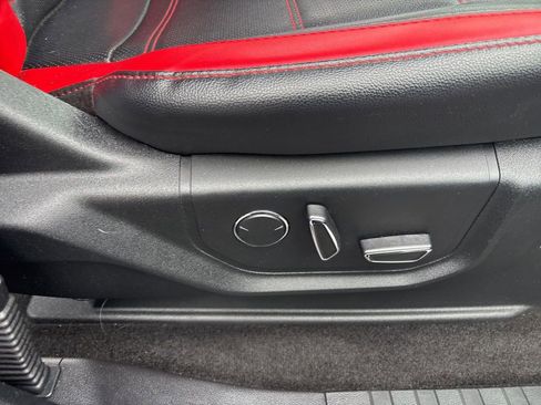 Used 2018 Ford F150 Lariat w/ Equipment Group 502A Luxury image 33