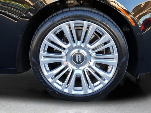Certified 2021 Rolls-Royce Ghost image 11