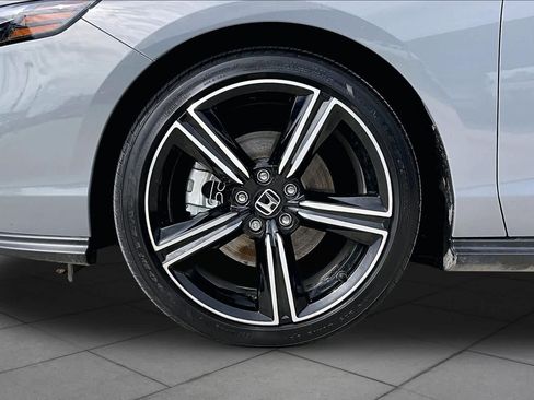 Used 2025 Honda Accord Sport image 11
