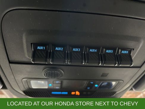 Used 2023 Ford Bronco Wildtrak image 14