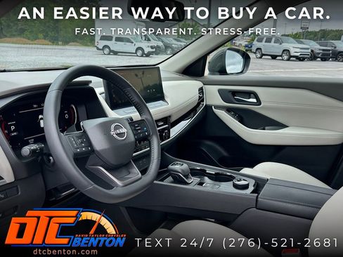 Used 2025 Nissan Rogue SL w/ SL Premium Package AWD/4WD image 13