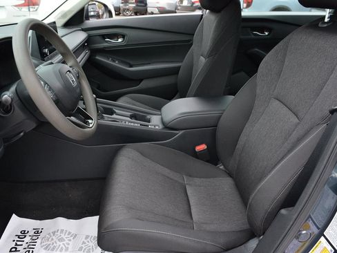Used 2023 Honda Accord EX image 7