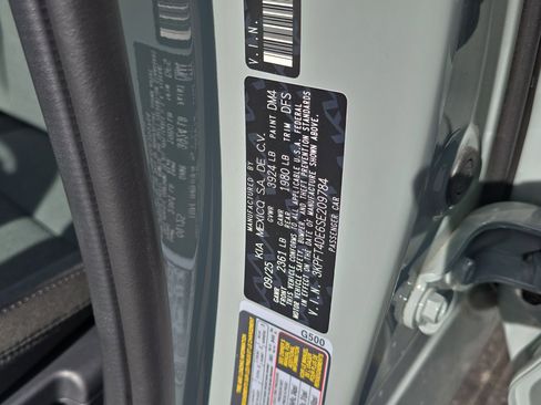 New 2025 Kia K4 LXS image 35