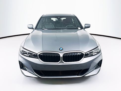 Used 2025 BMW 330i Sedan image 2