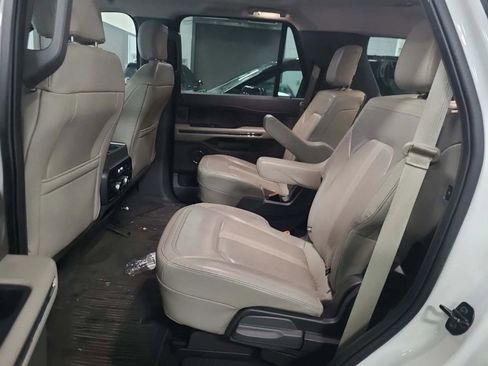 Used 2018 Ford Expedition Limited w/ Equipment Group 301A image 10