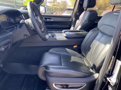 Used 2023 Jeep Grand Wagoneer Series II w/ Quick Order Packagew 28T image 15