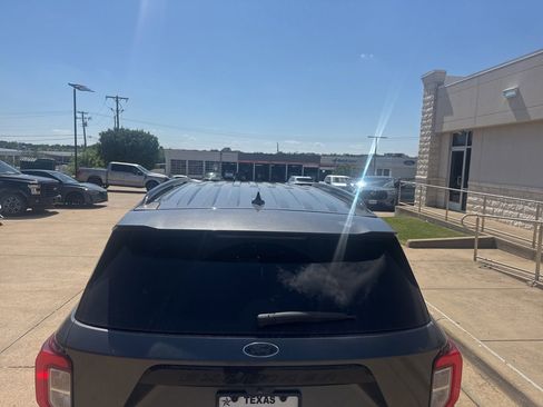 Used 2020 Ford Explorer ST AWD/4WD image 5