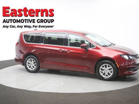 Used 2023 Chrysler Voyager LX FWD image 43