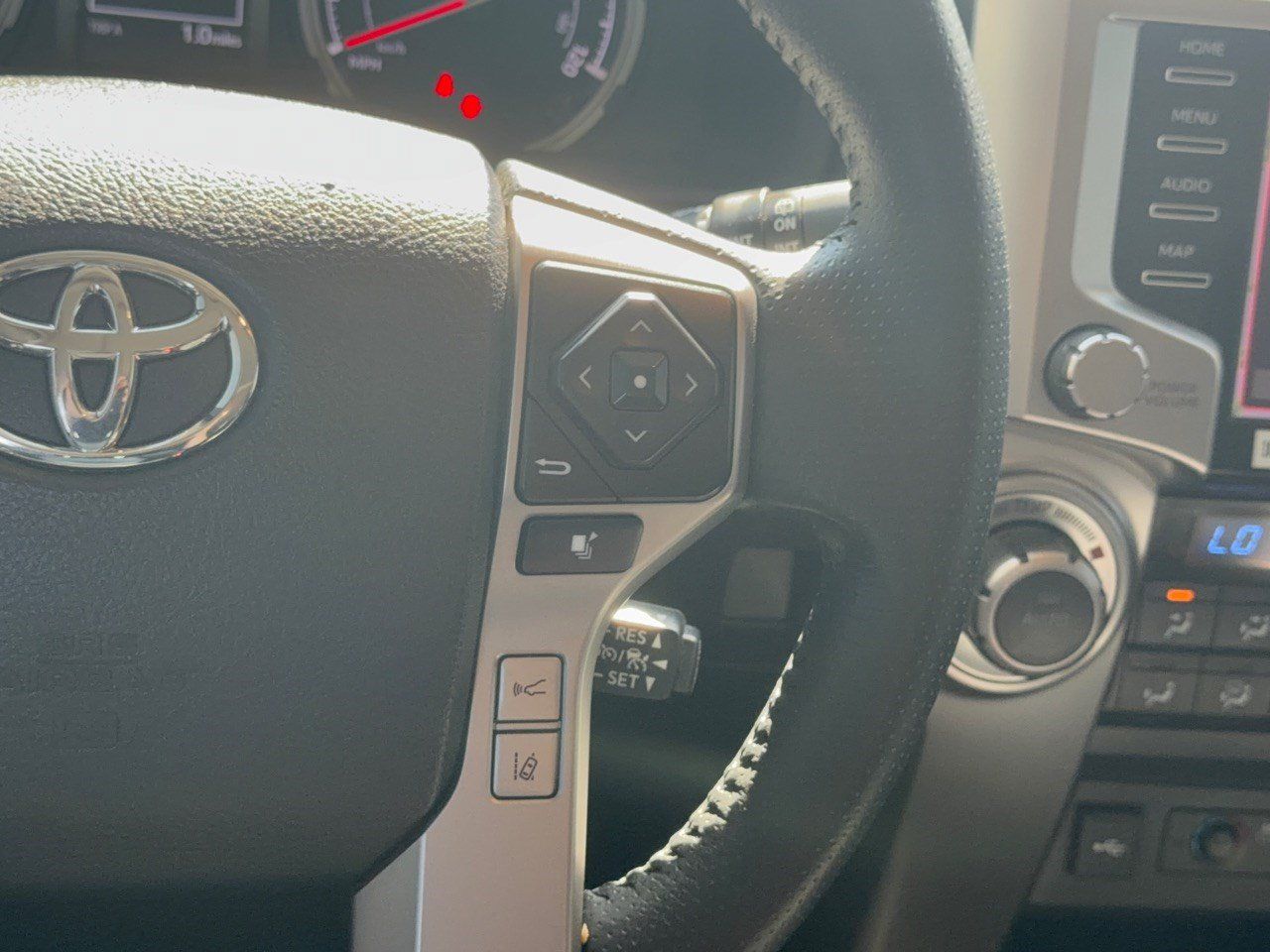 Used 2022 Toyota 4Runner Limited AWD/4WD image 23