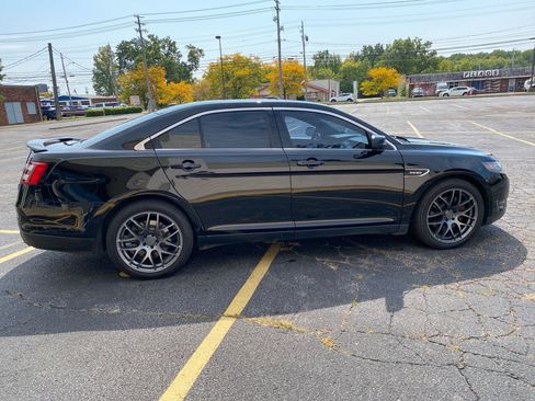Used 2018 Ford Taurus SHO w/ Sho Performance Package image 6