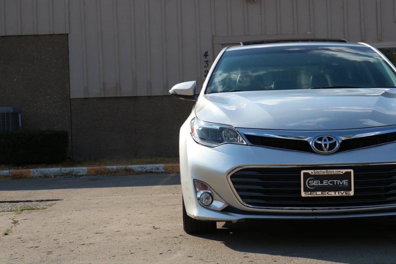 Used 2013 Toyota Avalon Limited FWD image 3