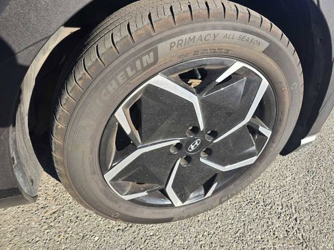 Used 2024 Hyundai Ioniq 5 SE image 9