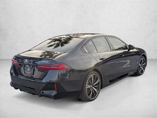 New 2026 BMW 550e xDrive video 2