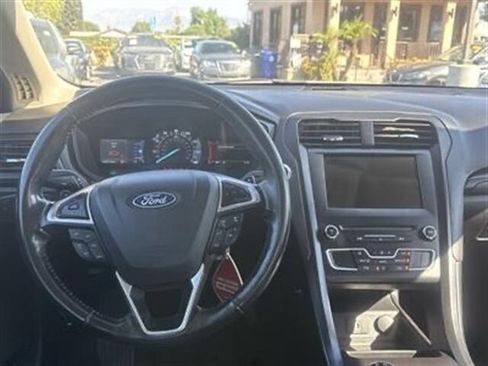 Used 2018 Ford Fusion SE w/ Equipment Group 201A image 22