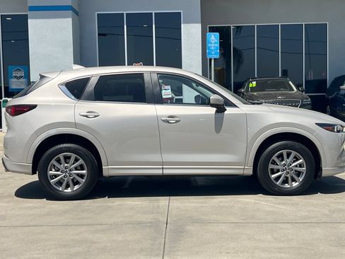 Used 2025 MAZDA CX-5 AWD 2.5 S w/ Select Package image 3