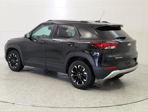 Used 2023 Chevrolet TrailBlazer LT FWD image 5