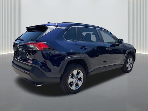 Used 2025 Toyota RAV4 XLE w/ Convenience Package FWD image 5