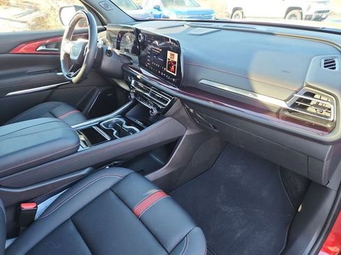 Certified 2024 Chevrolet Traverse RS image 29