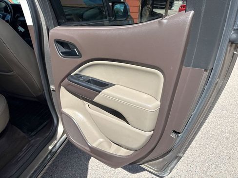 Used 2015 GMC Canyon SLT image 30