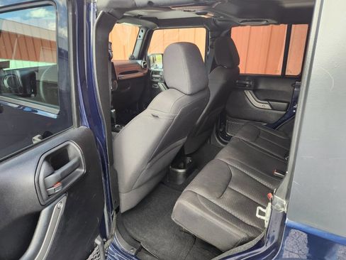 Used 2013 Jeep Wrangler Unlimited Sport AWD/4WD image 12