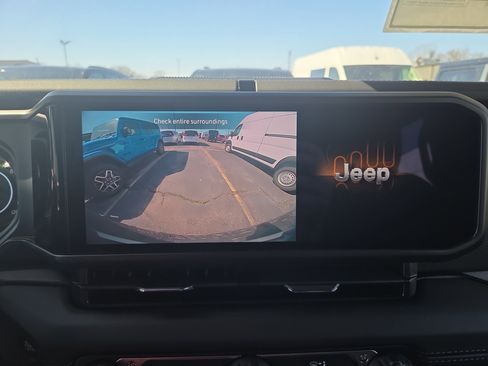 New 2026 Jeep Wrangler Unlimited Rubicon image 12