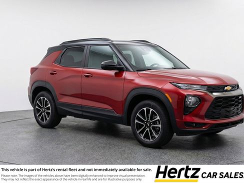 Used 2025 Chevrolet TrailBlazer LT image 1