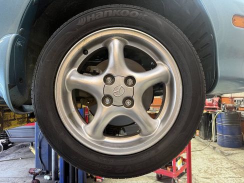Used 2001 MAZDA MX-5 Miata RWD image 60