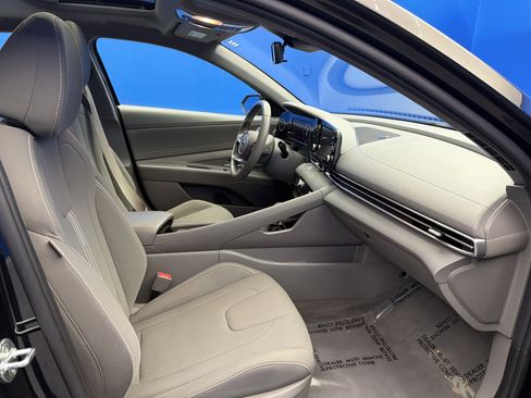 Used 2022 Hyundai Elantra SEL w/ Convenience + Premium Package image 24