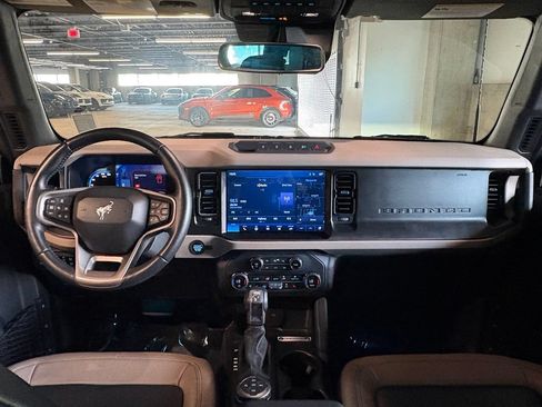 Used 2023 Ford Bronco Wildtrak AWD/4WD image 16