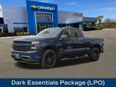 Used 2022 Chevrolet Silverado 1500 Custom w/ LPO, Blackout Package image 4