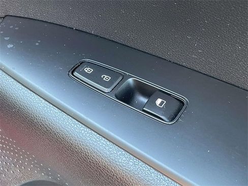 Certified 2024 Kia Forte LXS image 18