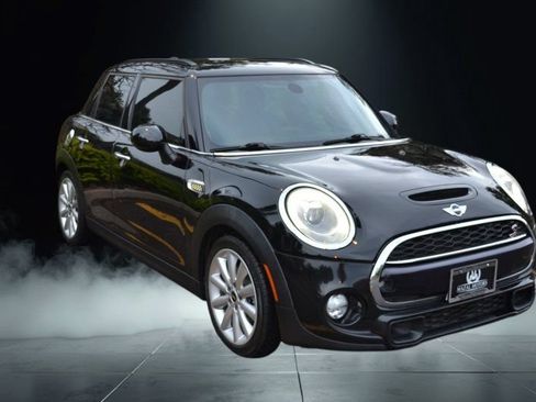Used 2018 MINI Cooper S FWD image 7