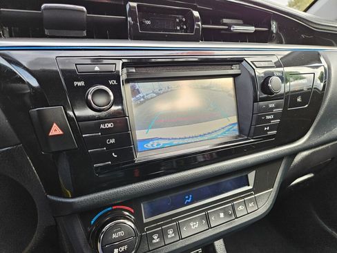 Used 2016 Toyota Corolla LE image 22