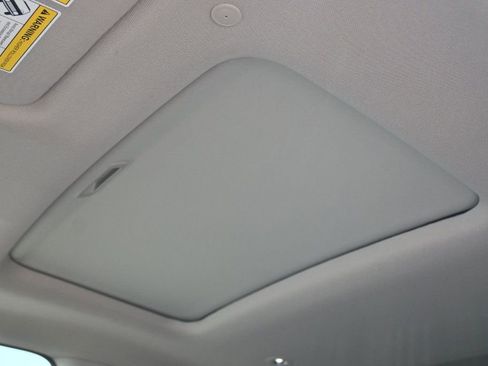 Used 2023 Honda HR-V EX-L image 17