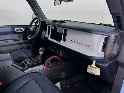 New 2025 Ford Bronco Heritage Edition image 28