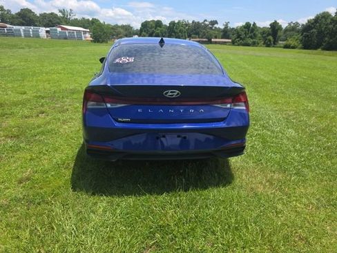 Used 2023 Hyundai Elantra SEL FWD image 7