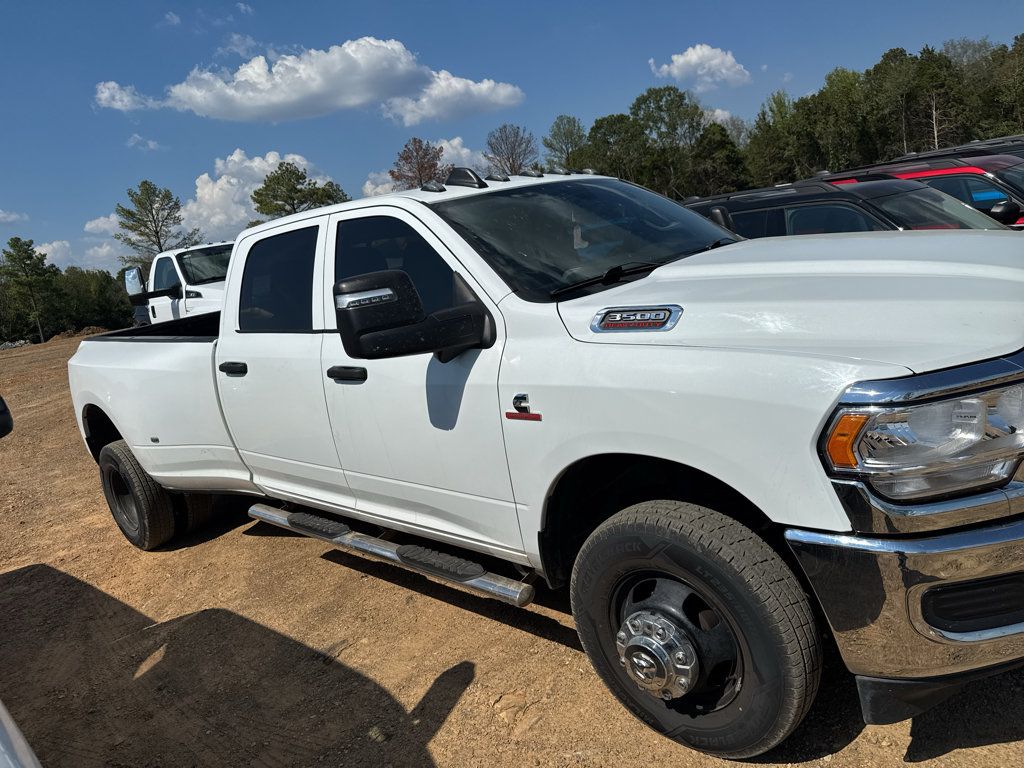 Used 2023 RAM 3500 Tradesman w/ Towing Technology Group AWD/4WD image 4