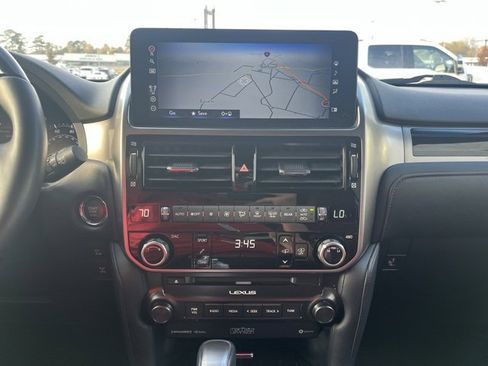 Used 2023 Lexus GX 460 Luxury image 12
